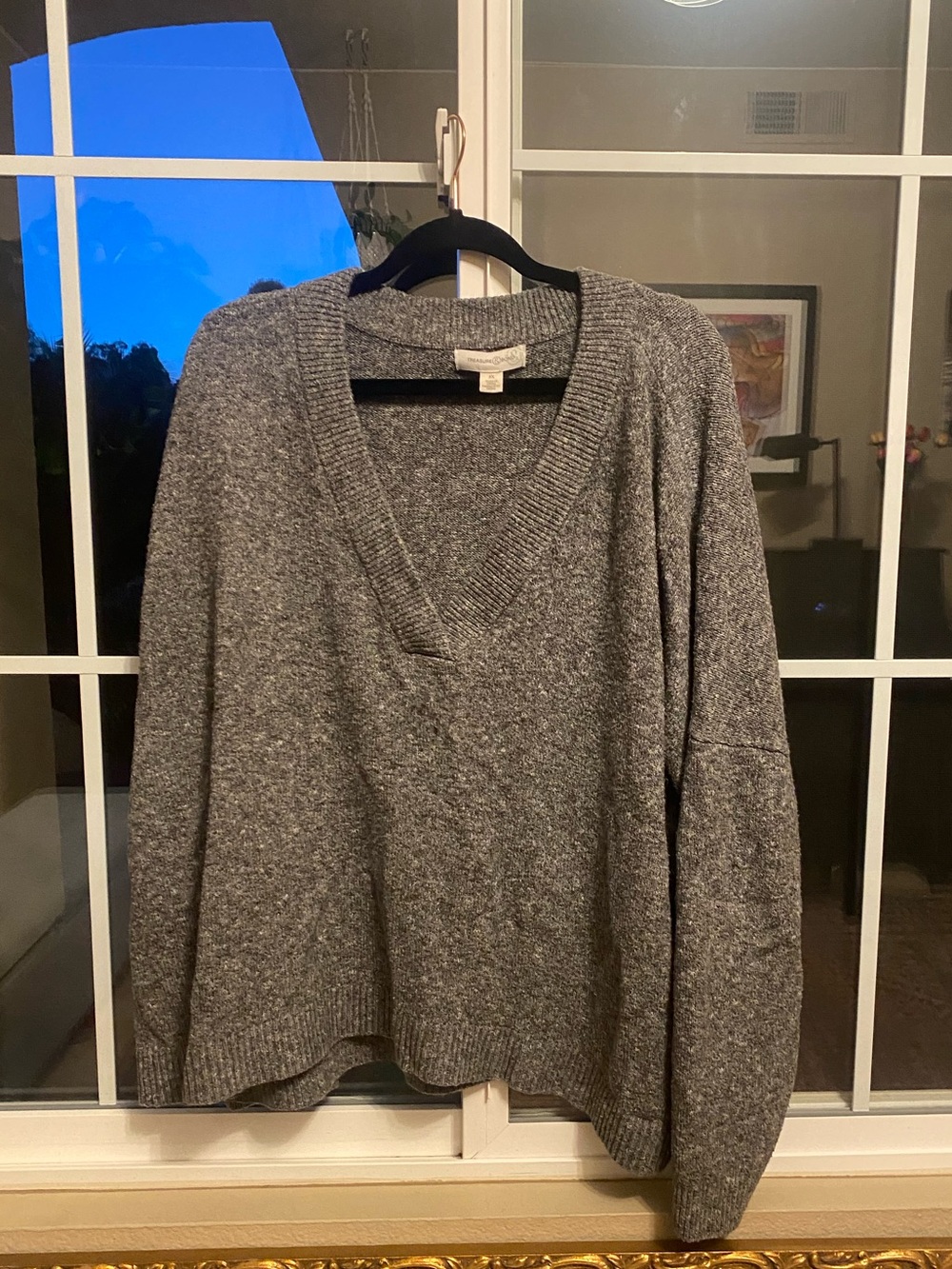 Treasure & Bond Gray V-Neck Women's Sweater
